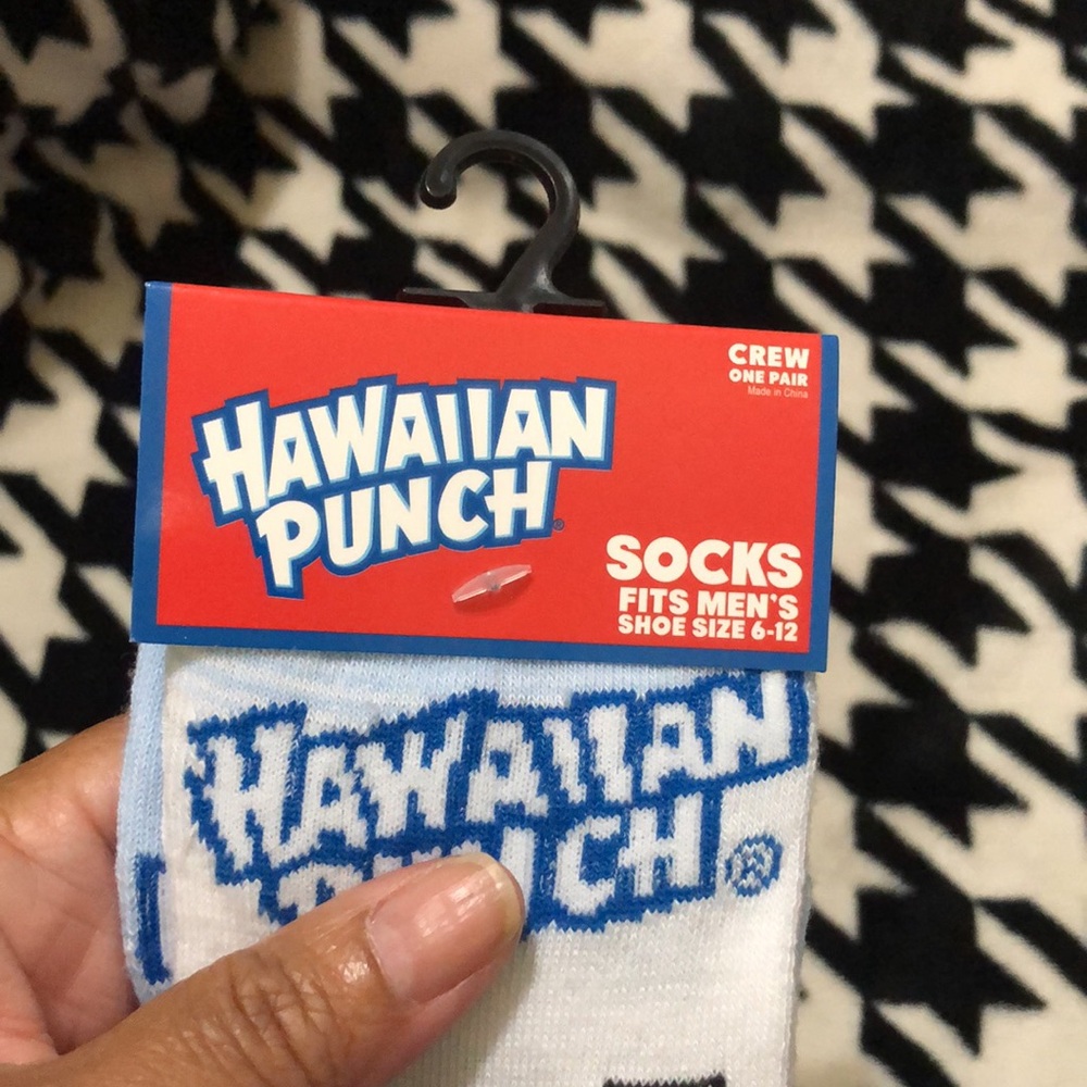 Odd Sox Unisex Hawaiian Punch Novelty Socks - Picture 3 of 5